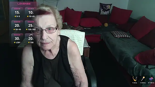 HeisseomaOriginal online show from 11.19.25