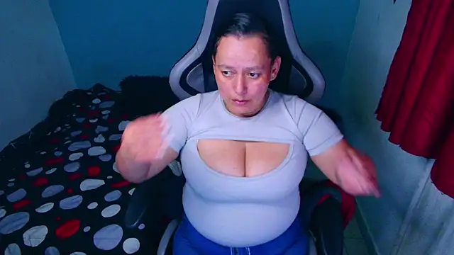 Snapshot of Diana_Lozano chatting on 07.19.26 Diana Lozano online show from 07.19.26