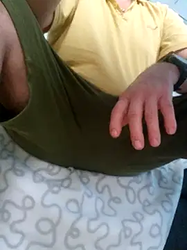 Snapshot of Arkadjusz chatting on 02.20.25 Arkadjusz online show from 02.20.25