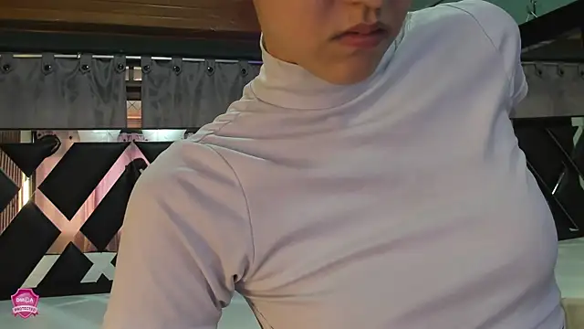 Snapshot of Linda4Petite chatting on 03.12.25 Linda4Petite online show from 03.12.25
