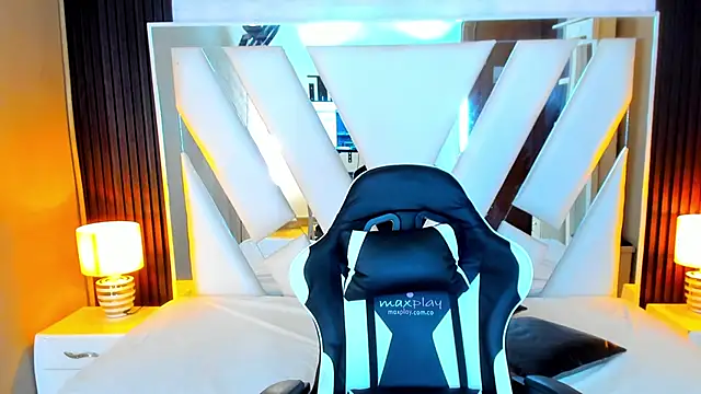 Linda4Petite online show from 10.24.25