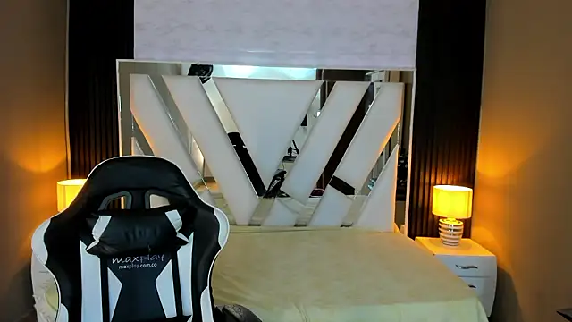 Linda4Petite online show from 02.14.26