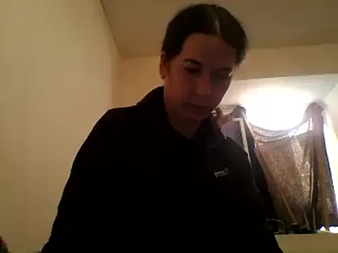 Snapshot of Tamilashaa chatting on 02.21.25 Tamilashaa online show from 02.21.25