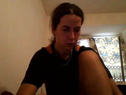 Snapshot of Tamilashaa chatting on 10.20.25 Tamilashaa online show from 10.20.25