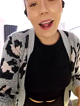 Ellie-L-Elizabeth online show from 02.06.25