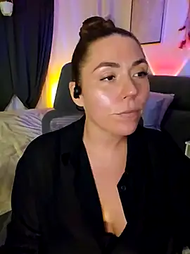 Ellie-L-Elizabeth online show from 03.12.25