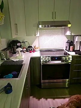 Ellie-L-Elizabeth online show from 09.14.25