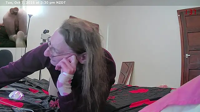 Snapshot of CDAdalyn chatting on 10.07.25 CDAdalyn online show from 10.07.25