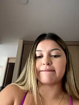 lunablossom  online show from 11.19.25