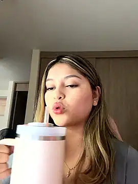 lunablossom  online show from 01.13.26