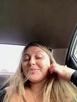 lunablossom  online show from 01.16.26