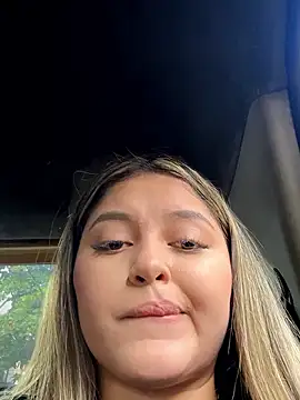 lunablossom  online show from 01.17.26