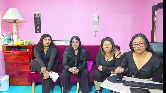 Snapshot of lesbiancuple chatting on 11.14.25 lesbiancuple online show from 11.14.25