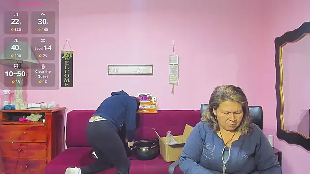 Snapshot of lesbiancuple chatting on 11.26.25 lesbiancuple online show from 11.26.25