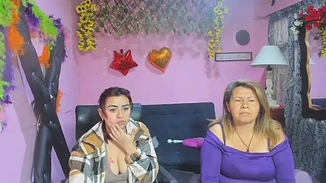 Snapshot of lesbiancuple chatting on 03.03.26 lesbiancuple online show from 03.03.26