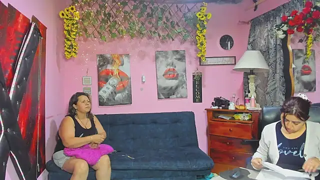 lesbiancuple online show from 04.14.26