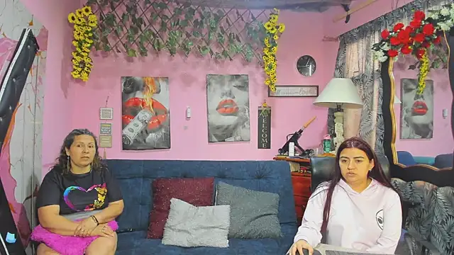 lesbiancuple online show from 04.24.26