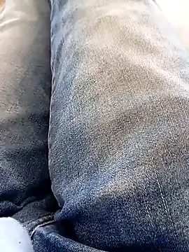 Snapshot of mickzizi chatting on 03.20.25 mickzizi online show from 03.20.25