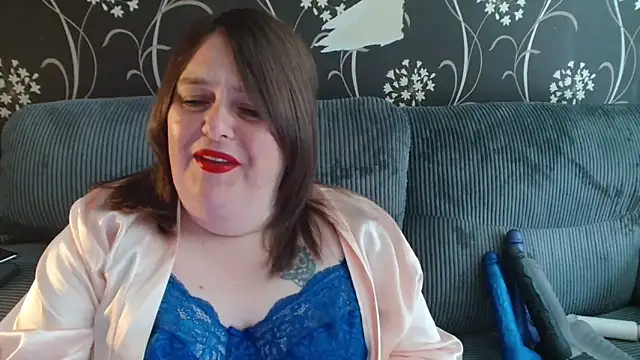 HouseWifeWhore Milf online show from 09.16.25