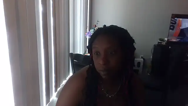 Snapshot of markquanna chatting on 09.11.25 markquanna online show from 09.11.25