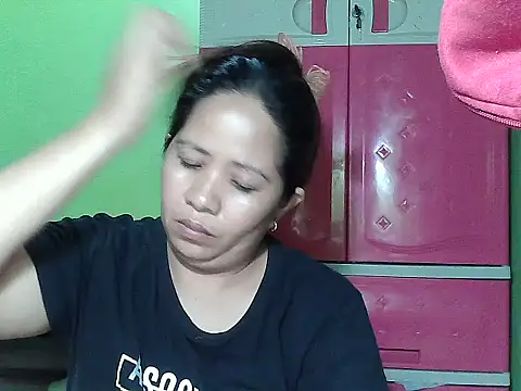 Snapshot of sweetlady_pinay chatting on 09.28.25 sweetlady pinay online show from 09.28.25