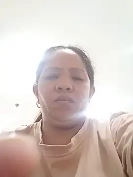 Snapshot of sweetlady_pinay chatting on 06.15.26 sweetlady pinay online show from 06.15.26