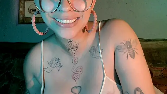 Lilmuh  online show from 02.25.25