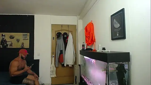 Snapshot of romeolovedark chatting on 01.11.25 romeolovedark online show from 01.11.25