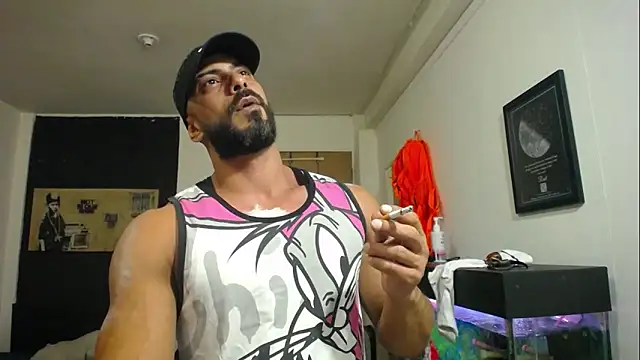 Snapshot of romeolovedark chatting on 02.02.25 romeolovedark online show from 02.02.25