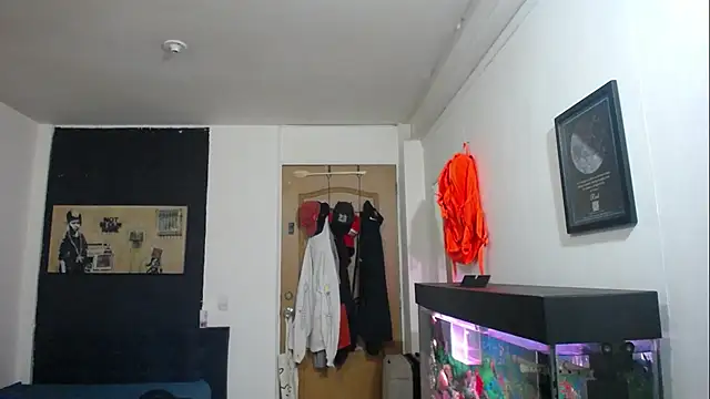 Snapshot of romeolovedark chatting on 02.14.25 romeolovedark online show from 02.14.25