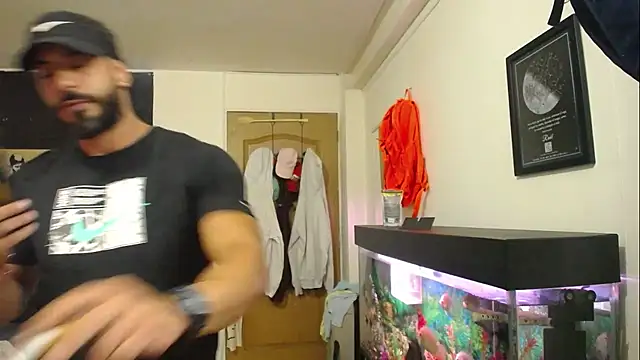 Snapshot of romeolovedark chatting on 02.16.25 romeolovedark online show from 02.16.25