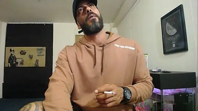 Snapshot of romeolovedark chatting on 03.02.25 romeolovedark online show from 03.02.25