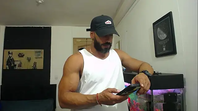 Snapshot of romeolovedark chatting on 03.03.25 romeolovedark online show from 03.03.25