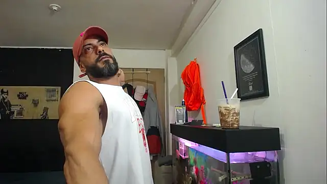 Snapshot of romeolovedark chatting on 03.08.25 romeolovedark online show from 03.08.25