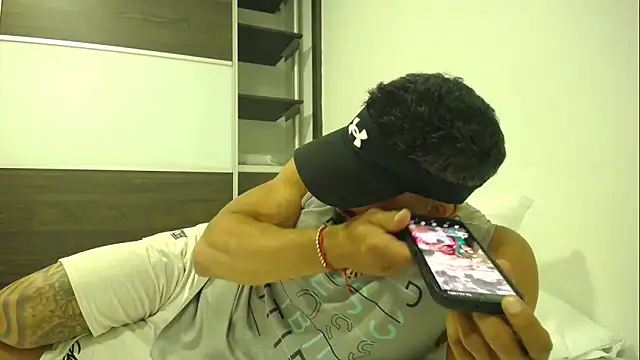 Snapshot of romeolovedark chatting on 03.13.25 romeolovedark online show from 03.13.25