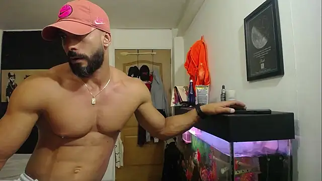 Snapshot of romeolovedark chatting on 03.16.25 romeolovedark online show from 03.16.25