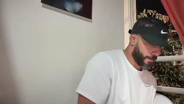 Snapshot of romeolovedark chatting on 10.09.25 romeolovedark online show from 10.09.25