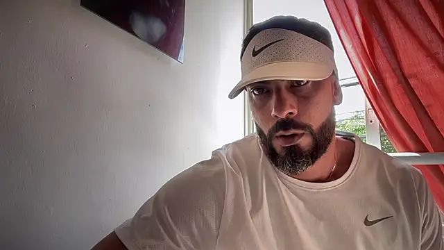 Snapshot of romeolovedark chatting on 10.14.25 romeolovedark online show from 10.14.25