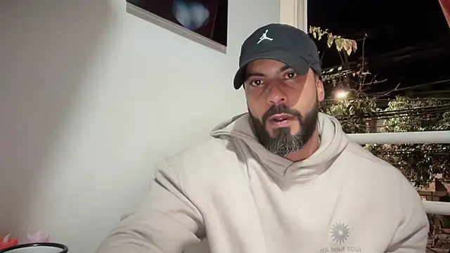 Snapshot of romeolovedark chatting on 11.07.25 romeolovedark online show from 11.07.25