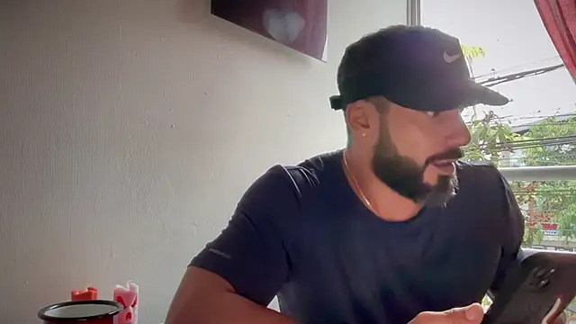 Snapshot of romeolovedark chatting on 11.08.25 romeolovedark online show from 11.08.25