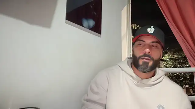 Snapshot of romeolovedark chatting on 11.25.25 romeolovedark online show from 11.25.25