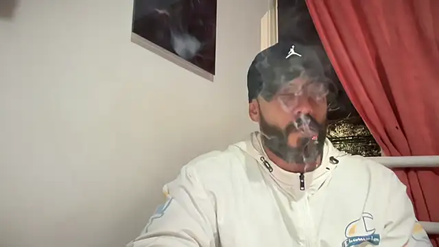 Snapshot of romeolovedark chatting on 11.28.25 romeolovedark online show from 11.28.25