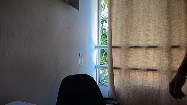 Snapshot of romeolovedark chatting on 06.18.26 romeolovedark online show from 06.18.26