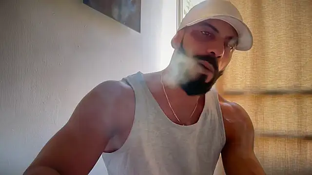 Snapshot of romeolovedark chatting on 06.27.26 romeolovedark online show from 06.27.26