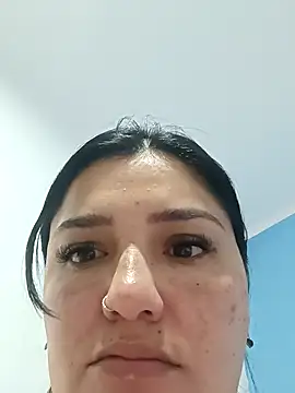 Snapshot of laura_dirtyhot chatting on 03.19.26 laura dirtyhot online show from 03.19.26