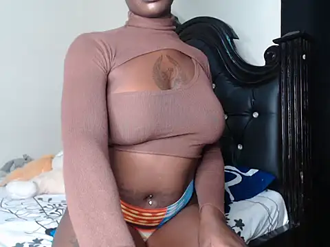 Snapshot of queenvenus2 chatting on 02.22.25 queenvenus2 online show from 02.22.25