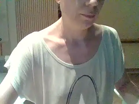 Moi Lina online show from 08.05.26