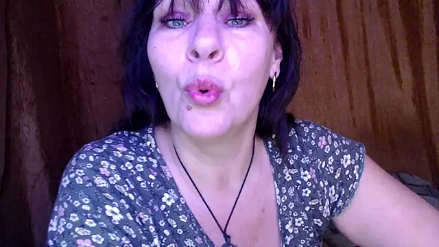 Snapshot of karina_ren_ chatting on 02.06.25 karina ren online show from 02.06.25