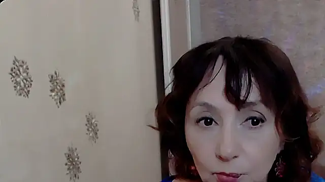 Snapshot of AnnieEltgant chatting on 05.05.26 AnnieEltgant online show from 05.05.26