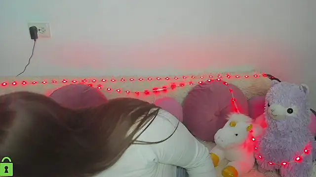 Snapshot of NataliEvans chatting on 12.10.24 NataliEvans online show from 12.10.24